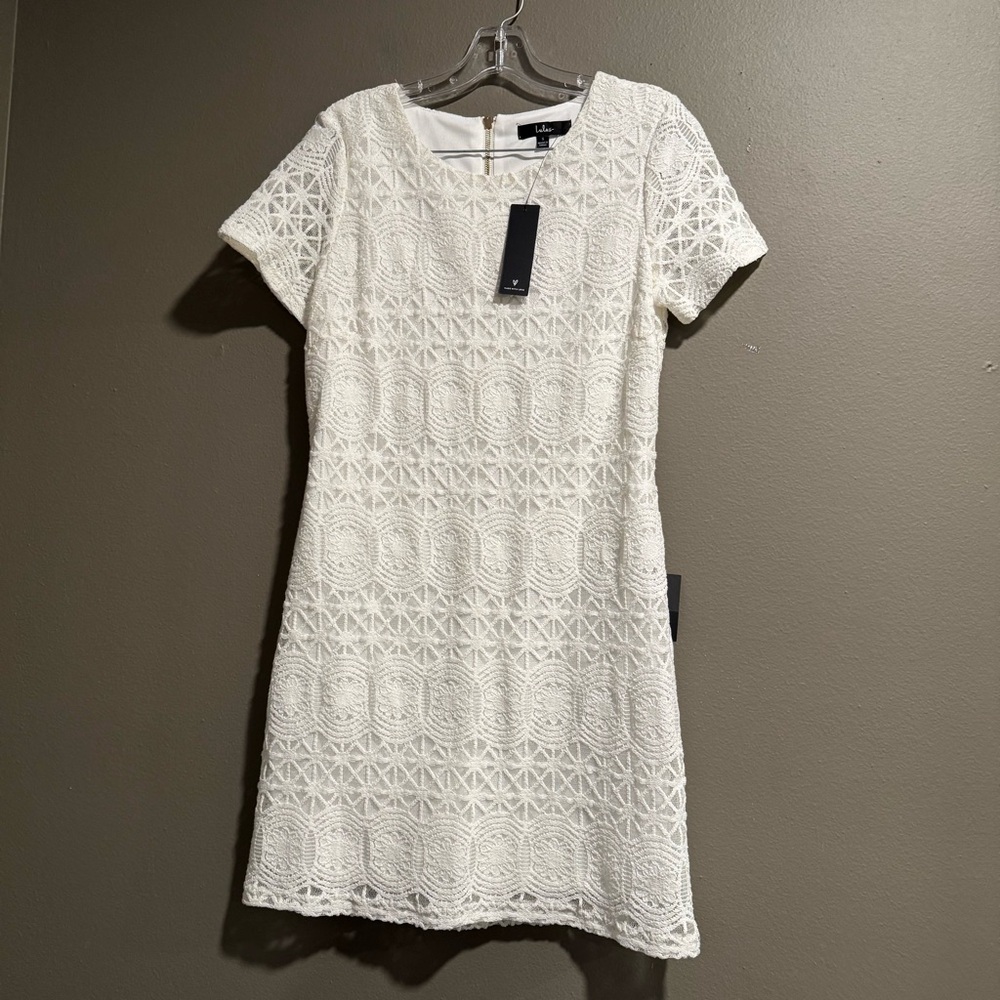 Lulu's White Sheath Mini Dress Short Sleeve Crew Neck Size Small